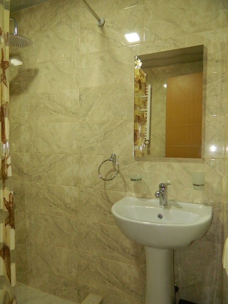 Uptown Boutique Kazbegi Otel Dış mekan fotoğraf
