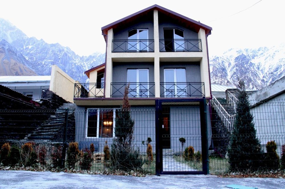 Uptown Boutique Kazbegi Otel Dış mekan fotoğraf